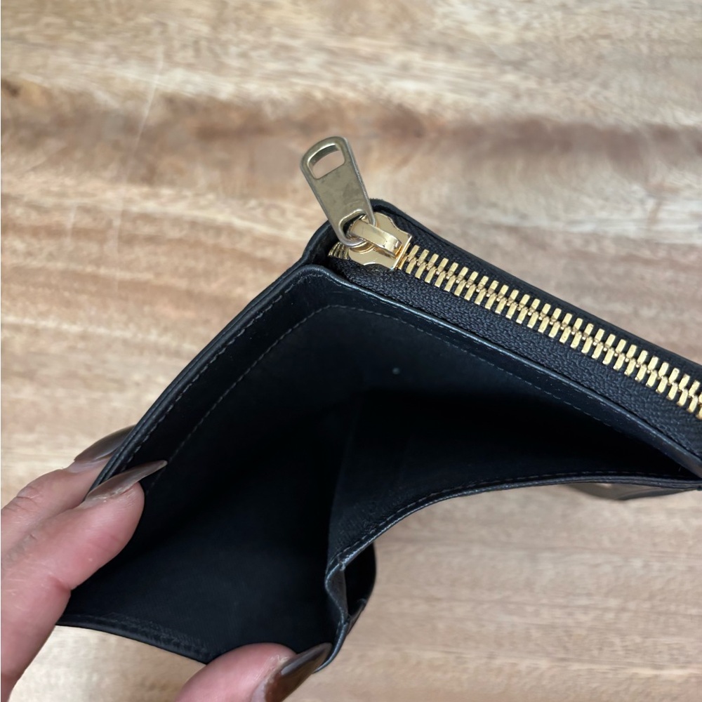 A.P.C. Black Emmanuel Leather Zip Wallet - Picture 4 of 5